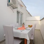 شقة Awesome In With Swimming Pool نين