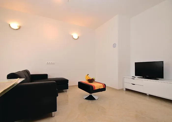 Awesome In With Swimming Pool