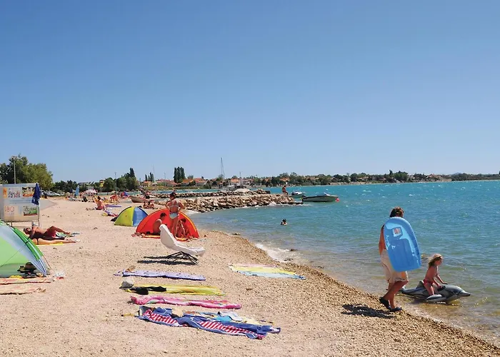 Апартаменты Awesome In With Swimming Pool Нин