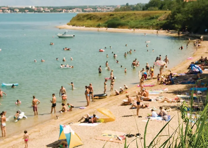 Апартаменты Awesome In With Swimming Pool