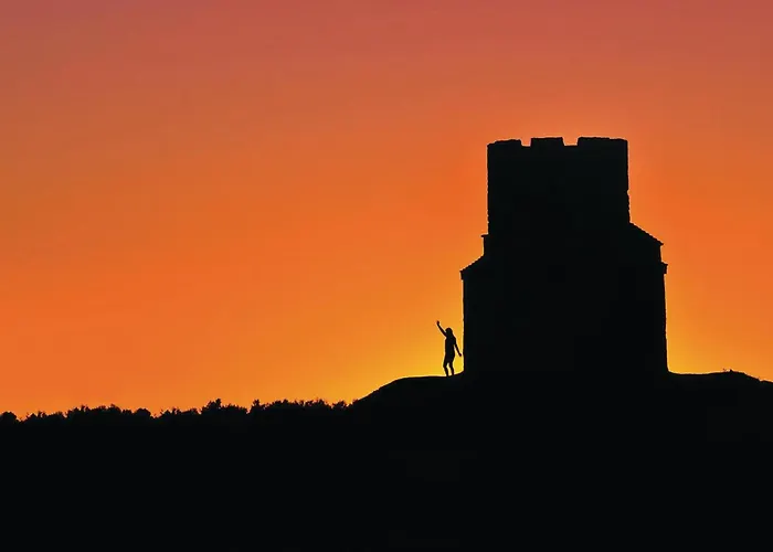 Awesome In With Swimming Pool Апартаменты Нин