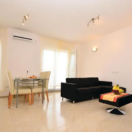 Awesome In With Swimming Pool Apartment