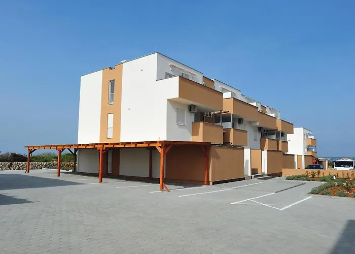 Awesome In With Swimming Pool Apartment